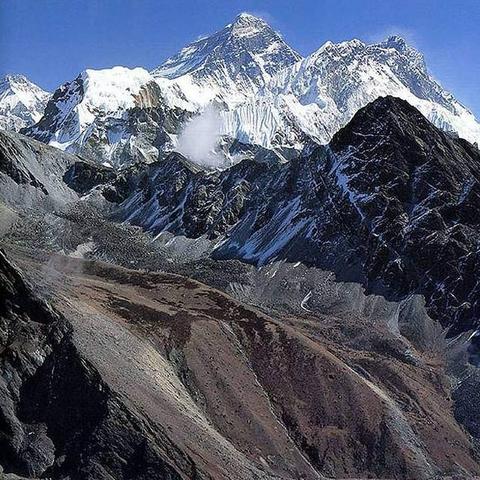 兰州周围的山是什么山系？