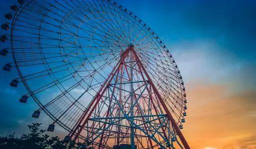 青岛必玩景点排行榜:探寻最受欢迎的旅游胜地