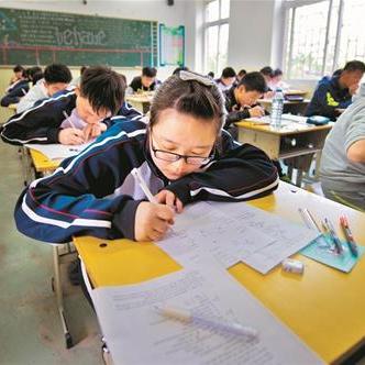 武汉市中考什么时间考试