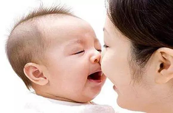 宝宝生病前的6个征兆