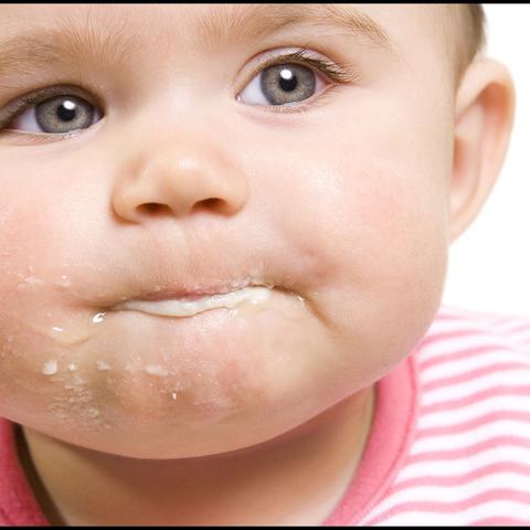 宝宝为什么吐奶