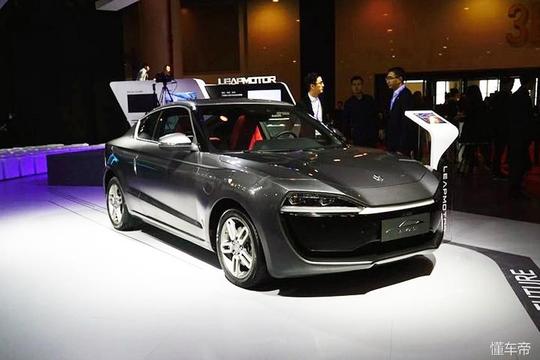 国产小型modelx，奔驰内饰+人脸识别，6.9秒破百仅15万到手！
