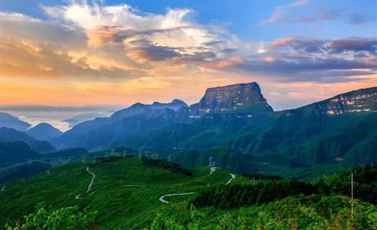 成都周边7大冷门登山去处，风景美路途短，假期还不打挤！