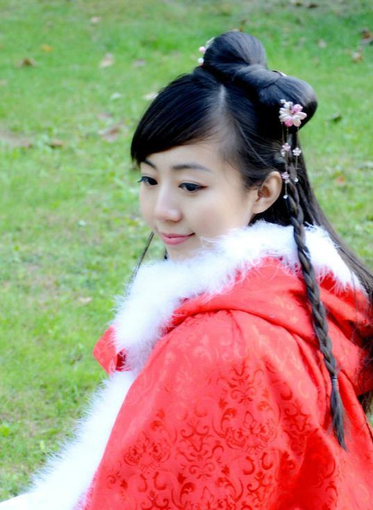 如果一个女生穿汉服跟你相亲，你会答应吗？或者能加分吗？