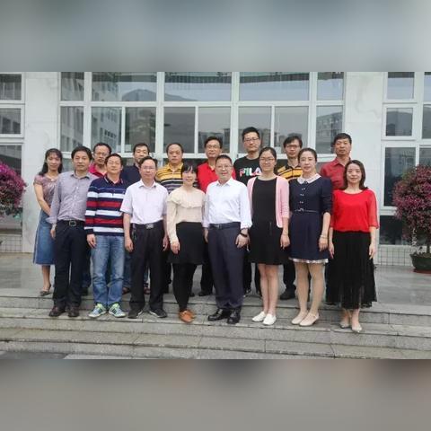 深圳高中学业考试是学校自己出题吗？