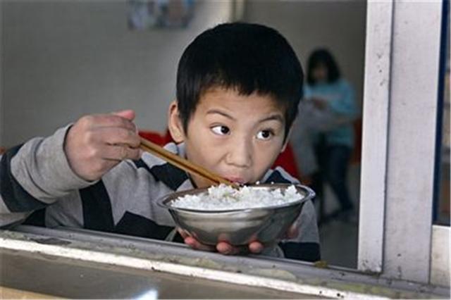 饿一饿就好了？宝宝不爱吃饭怎么办