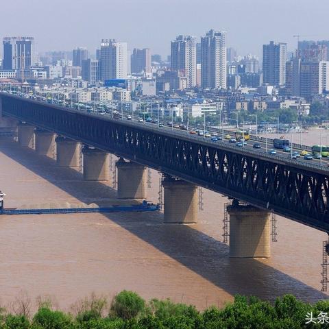 武汉长江大桥那条江叫什么江？
