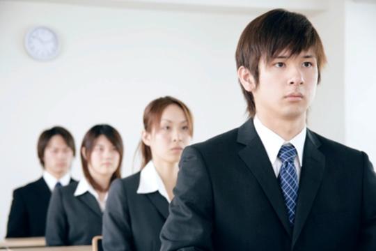 面试官：大学时，最大的成就是什么？90后小伙子：谈了26个女朋友