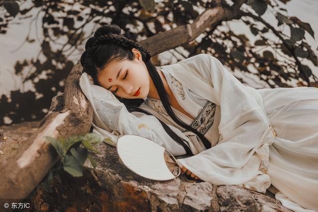 描写秋雨的诗句有哪些 描写秋雨的诗句有哪些