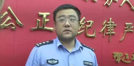 深夜路边拉车门盗窃一对情侣小偷在无锡被抓