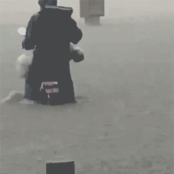 厦门暴雨图片唯美拍照的相关长尾关键词有哪些