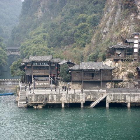 三中和重庆一外哪个好点