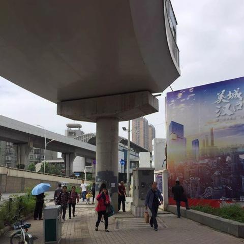 武汉火车到新荣村怎么走？