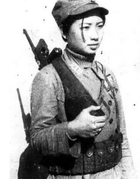 抗战女兵老照片：图二最让人心疼，图三是一对夫妻，图五最漂亮