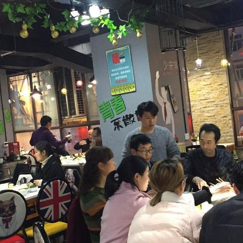 重庆和哈尔滨市哪个大