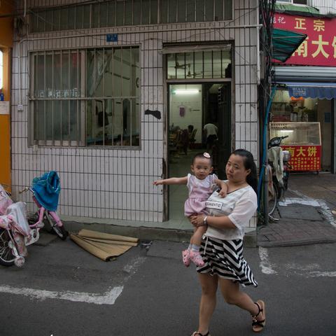 南宁市怎么领取铁牌