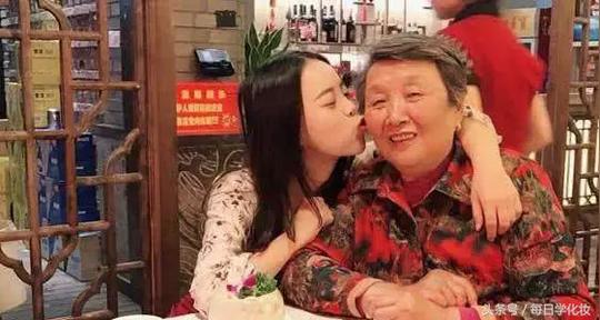 抖音网红层出不穷，温婉被封，两位新晋女神你喜欢谁呢