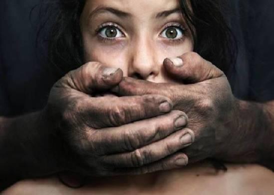 警察技术小论文格式抗的作文怎么写