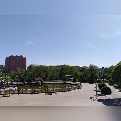 河滨公园晚上开门吗？