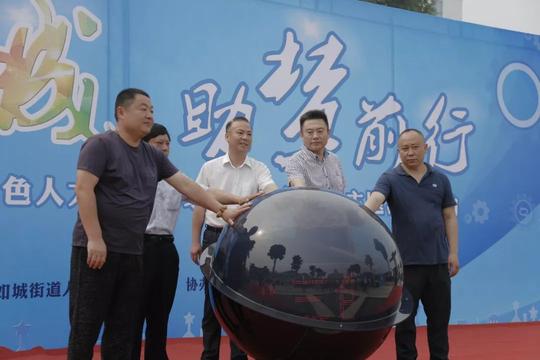 在如城，我们为你“私人订制”招聘会——现场，签了！
