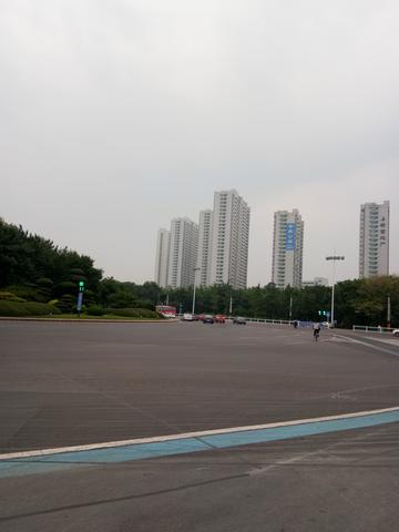 周一上班的熊样搞笑gif表情图片 周一上班的熊样搞笑gif表情图片