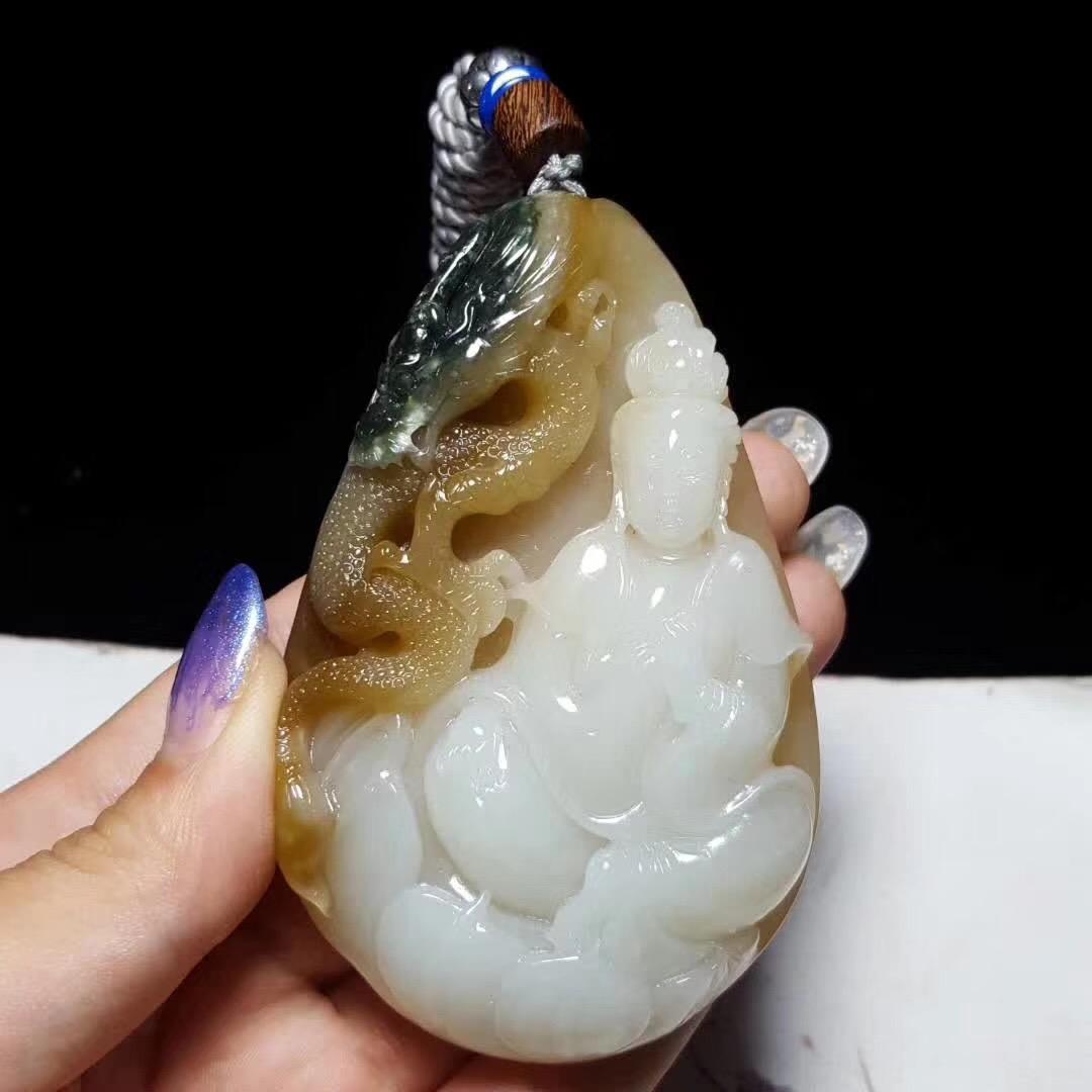 糖色和田玉的魅力鉴别——你了解它背后的故事吗？