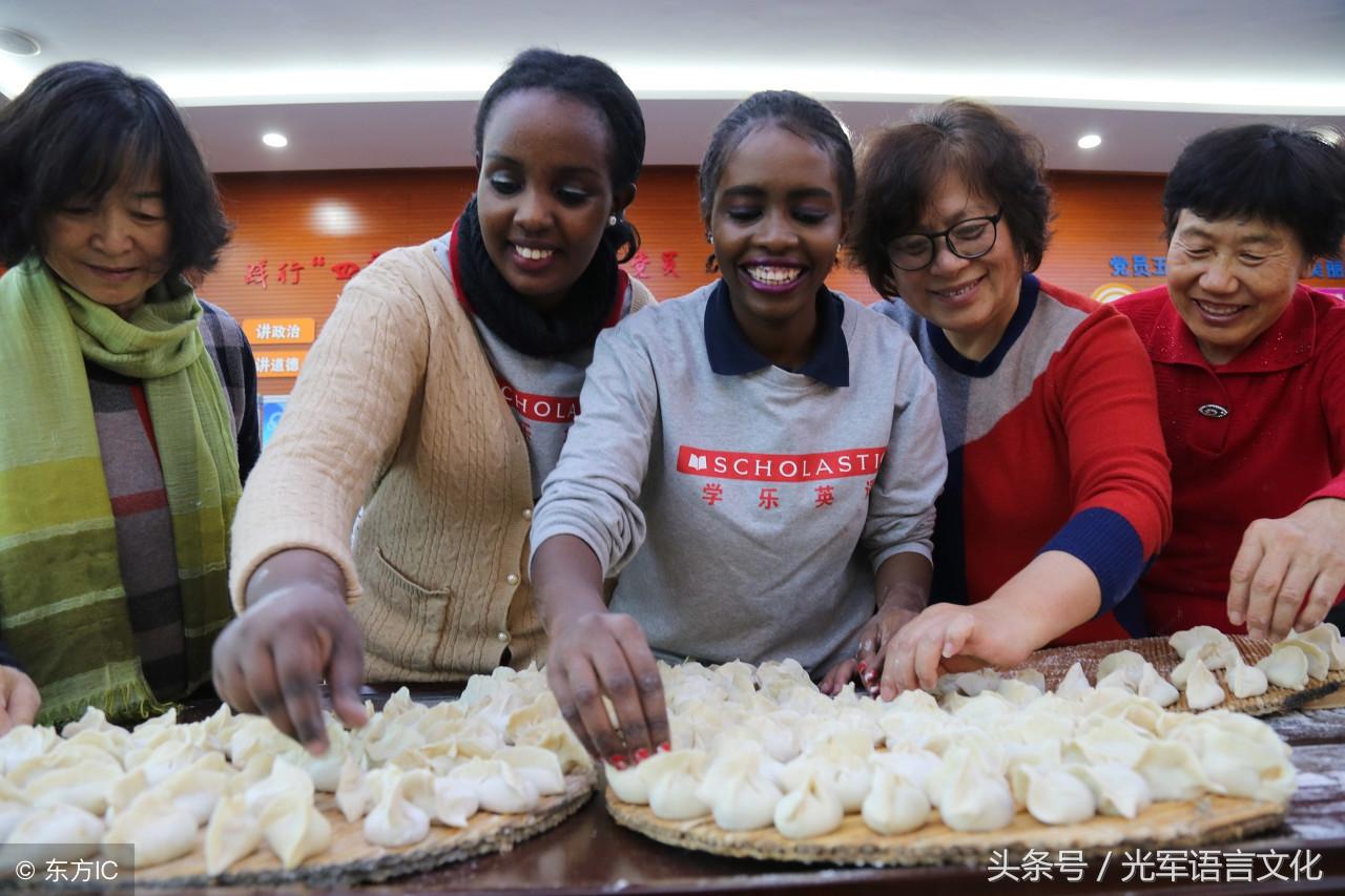 过年美食寓意什么英语（中国古老美食之一用英语来介绍它）