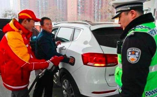 加油站新骗局曝光！交警：这些加油站千万别去，已有多位车主上当