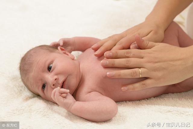 生完小孩后住月子中心好还是请月嫂好