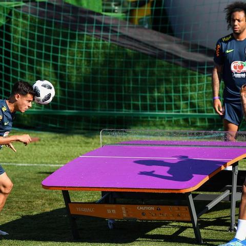 足球比赛氛围的文案的长尾关键词有哪些