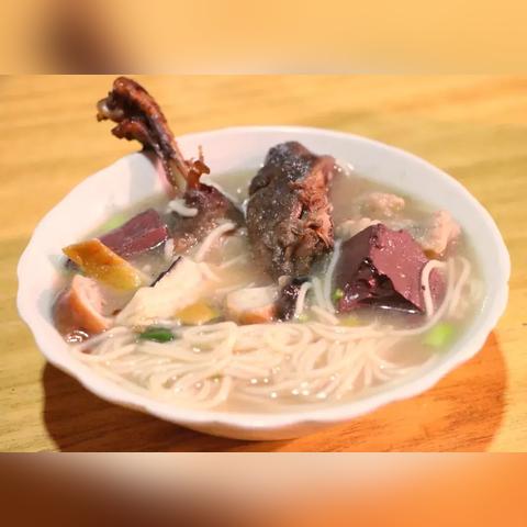 厦门社保交30年退休每月拿多少？