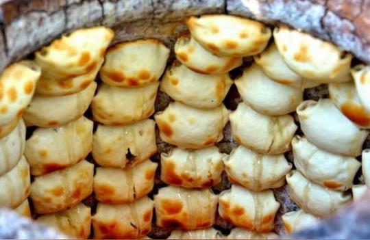 带大家品味东南西北、风味各异的美味包子！