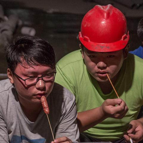 国外足球比赛氛围图片的长尾关键词有什么