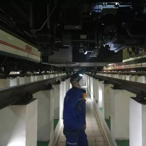 成都市地铁校招的长尾关键词有什么