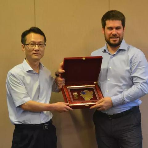 俄罗斯跨境电商平台评价 相关的长尾关键词有什么