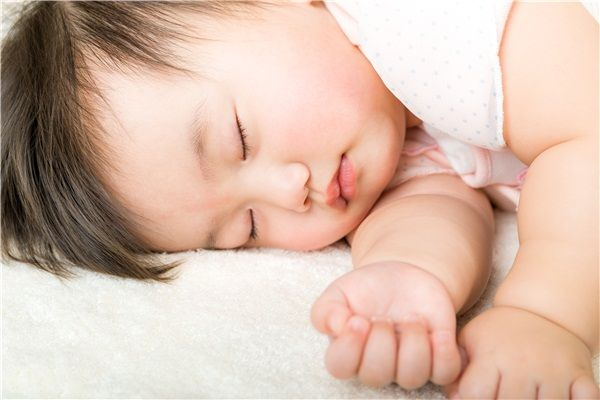 宝宝晚上睡觉出汗怎么办
