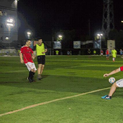 怎么踢足球射门