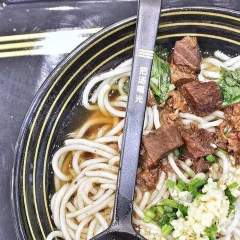 南宁最大的牛肉粉店的相关长尾关键词有哪些