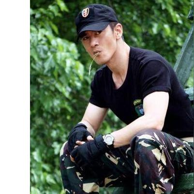 铁血硬汉足球运动员视频的长尾关键词有哪些