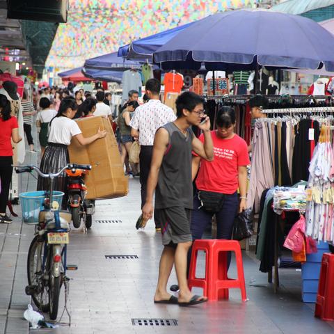 东莞市哪里有衣服