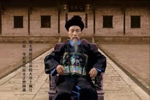 梦见自己被海水淹没