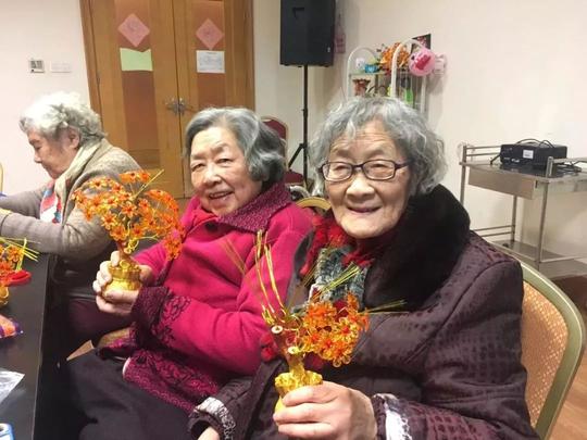 89岁老太太的精彩晚年生活，卖房环游世界！