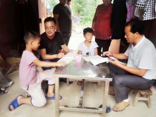 阜南县于集中小学教师集体发声：关爱，让留守孩子快乐健康成长！