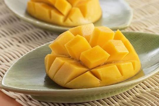 一家小小的水果店，是如何用“免费”，半年做到净利润30万的？