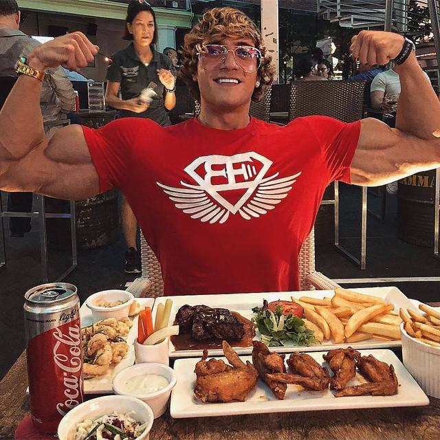 胃会越撑越大越饿越小吗 胃会越撑越大越饿越小吗