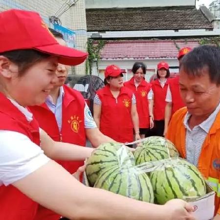 贵阳和长沙市区哪个大些