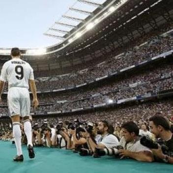 足球运动员c罗露的长尾关键词有哪些