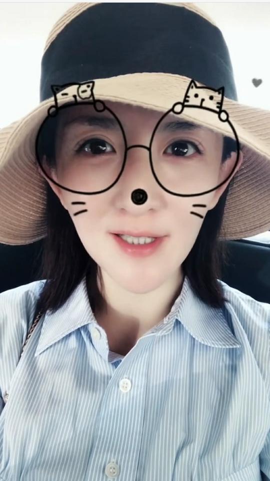 谢娜入驻快手，一天涨粉900万，评论区成为一众快手网红聚集地