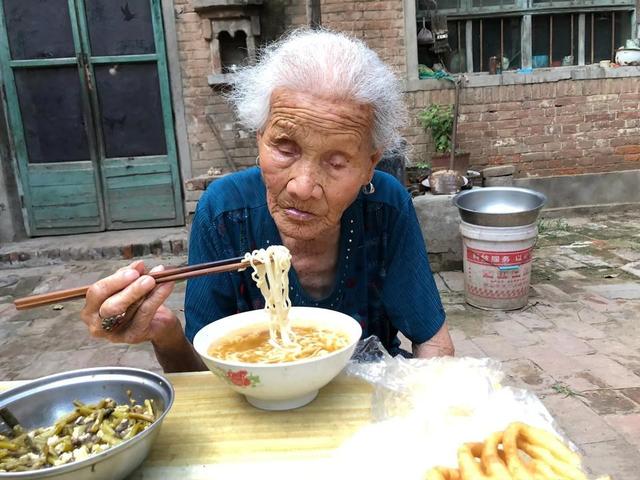 老人们告诉你吃什么生男孩