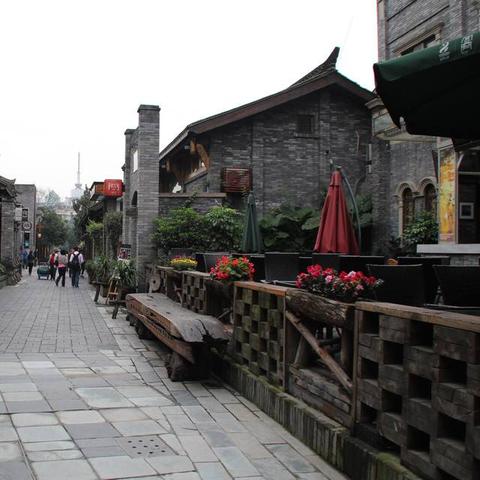 成都市二医院庆云街地铁的长尾关键词有哪些